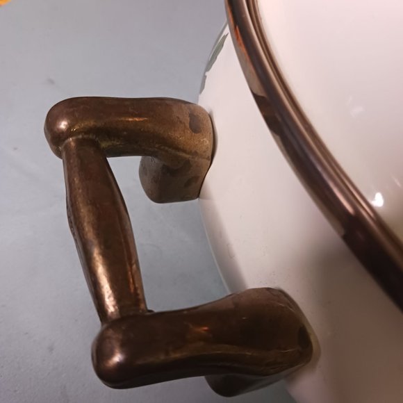 Essence Vintage Tabletops Unlimited 5 QT. Dutch Oven - Picture 7 of 11